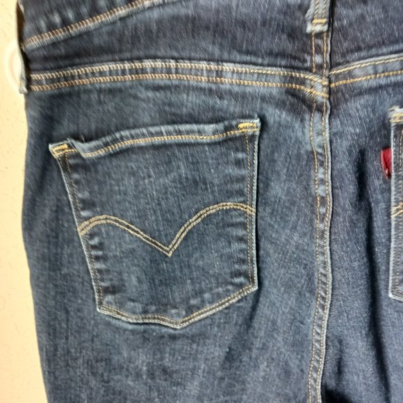 Levi's high rise skinny jeans. Dark blue denim. - Picture 5 of 6